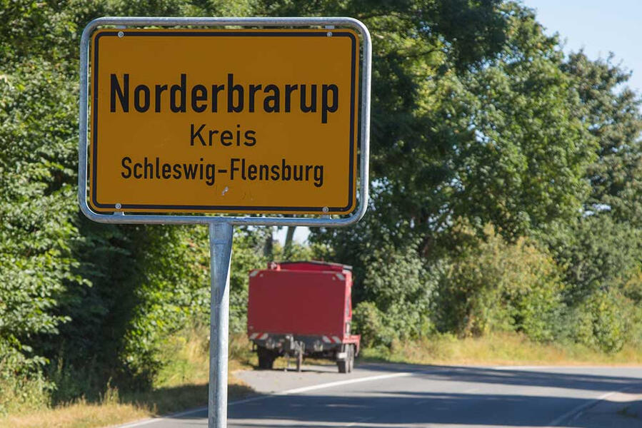 Norderbrarup Ortsschild